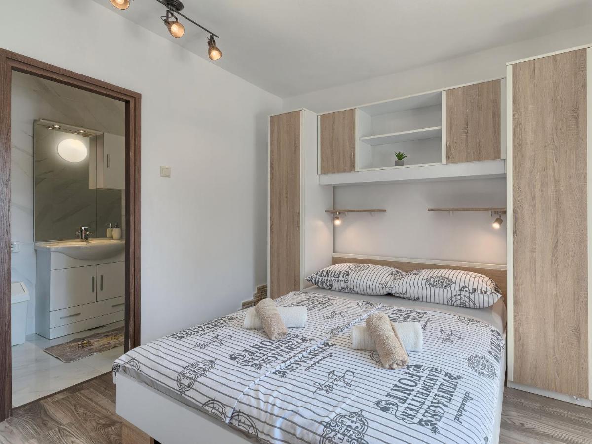 Holiday Home Evelina By Interhome Liznjan Ngoại thất bức ảnh