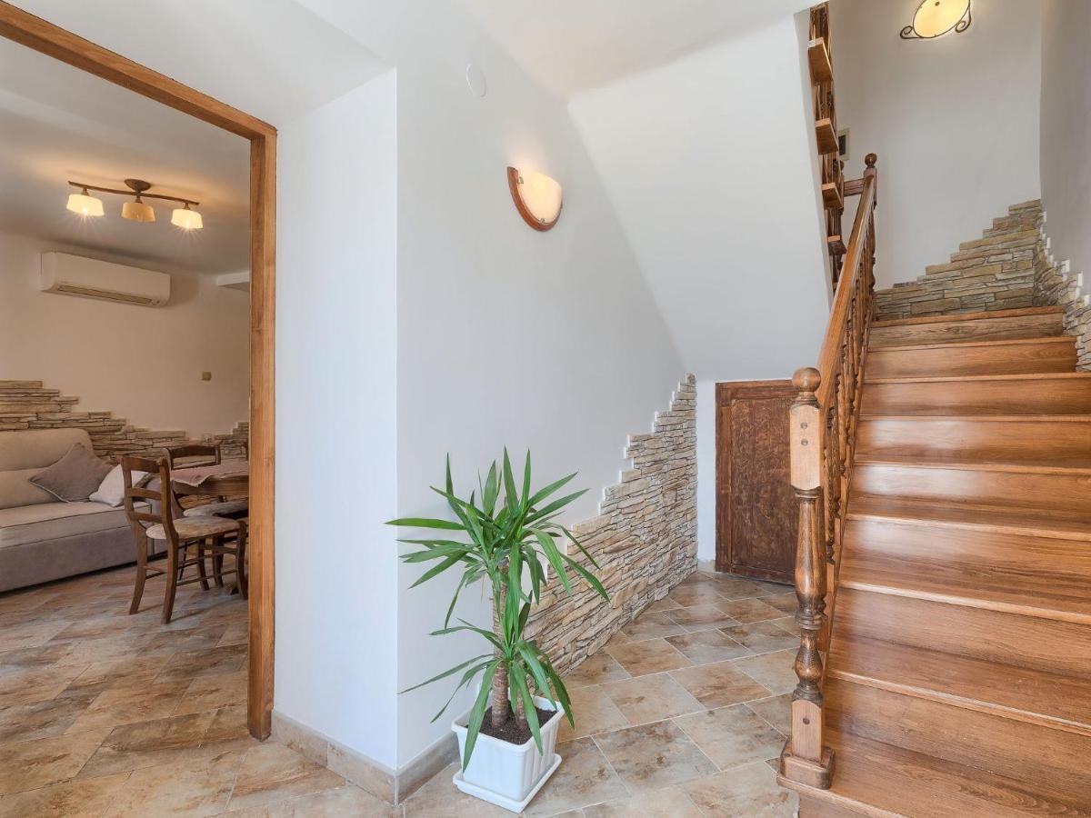 Holiday Home Evelina By Interhome Liznjan Ngoại thất bức ảnh