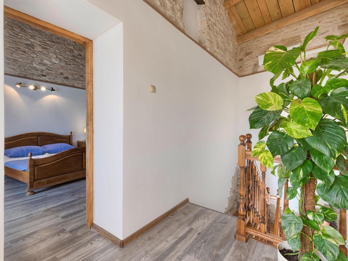 Holiday Home Evelina By Interhome Liznjan Ngoại thất bức ảnh